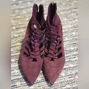 Ivanka Trump Deep Purple Heels